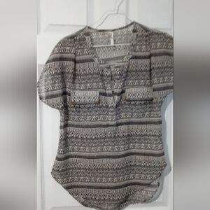 Live 4 Life black and white sheer blouse, size small.